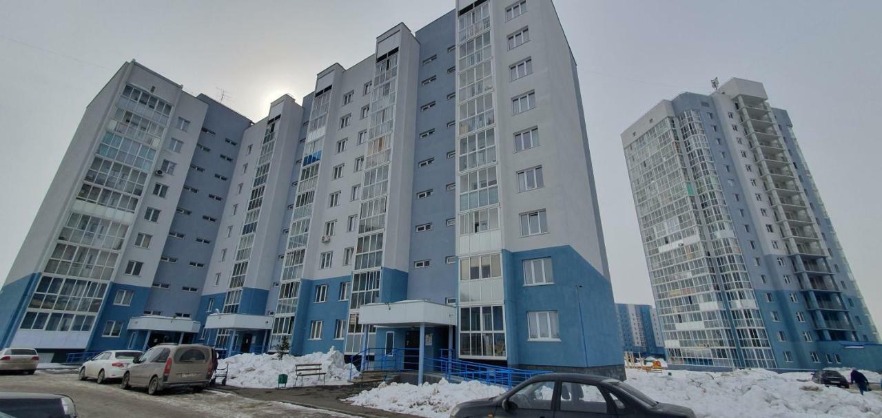 Apartamenty Na Pr. Himikov Kemerovo Exterior photo